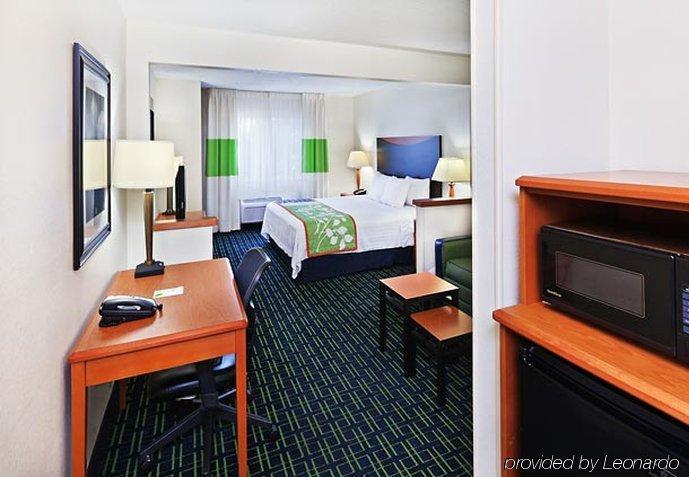 Fairfield Inn & Suites Лаббок Номер фото