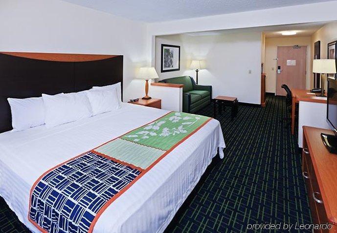 Fairfield Inn & Suites Лаббок Номер фото