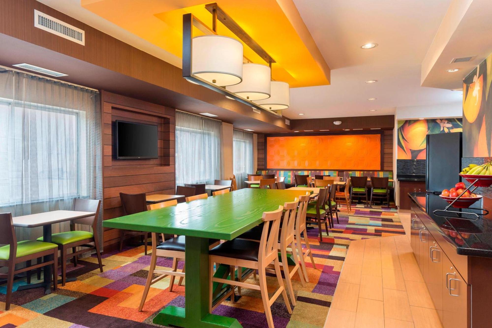 Fairfield Inn & Suites Лаббок Экстерьер фото